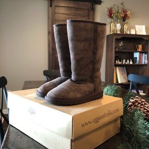 Ugh Boots Kids Sz 2